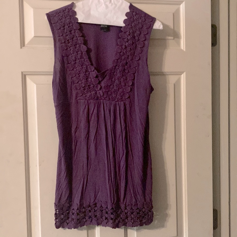 FYLO sleevelesss purple top